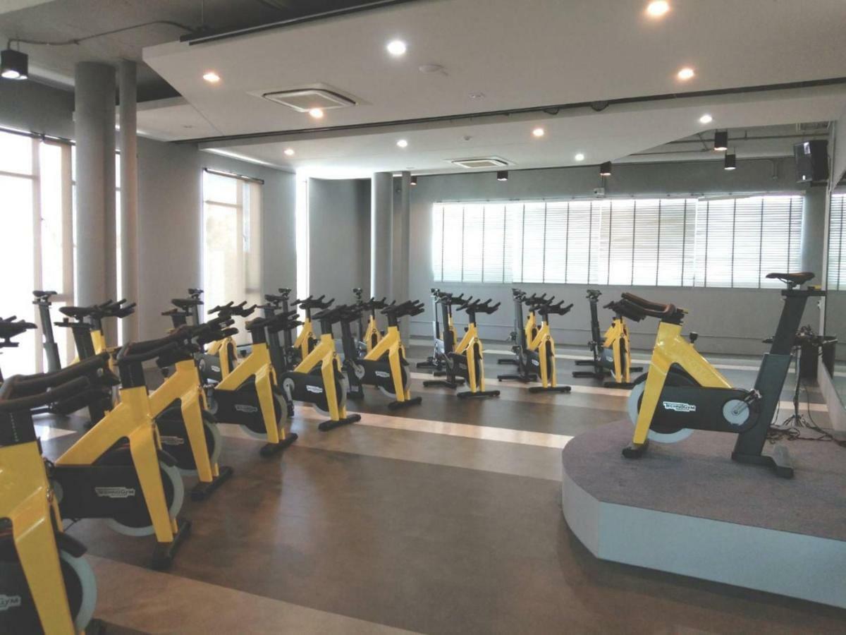 9D Sport Hotel Udon Thani Bagian luar foto