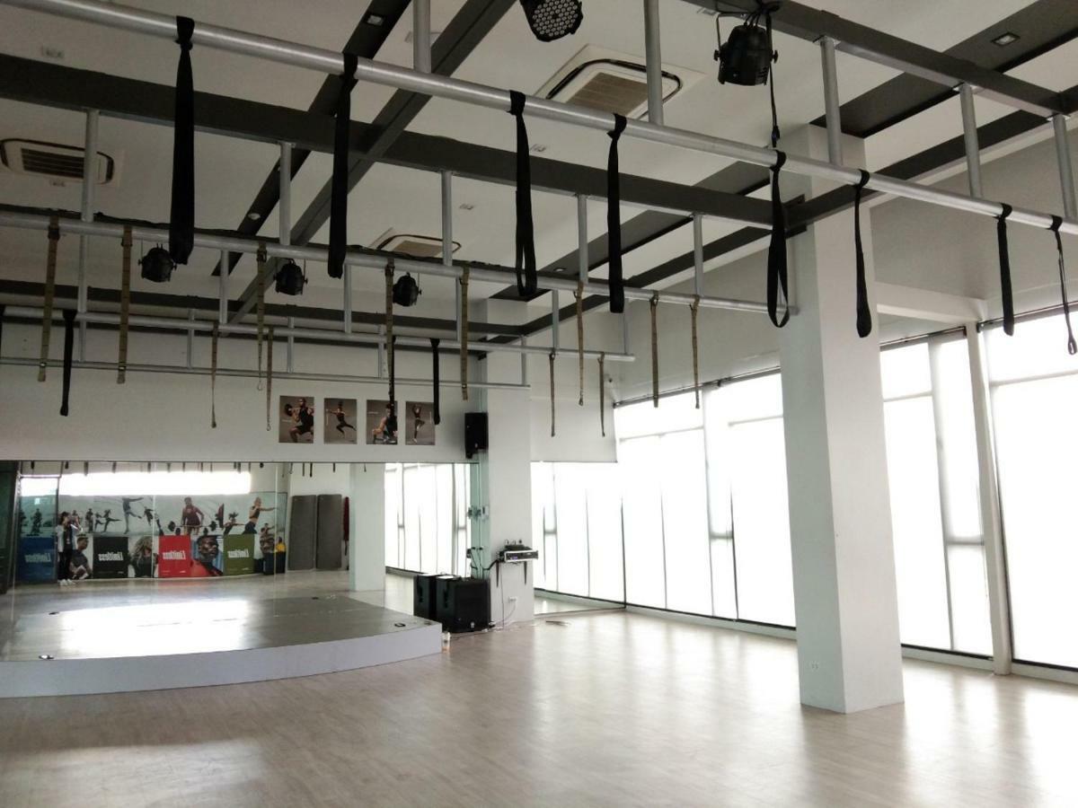 9D Sport Hotel Udon Thani Bagian luar foto